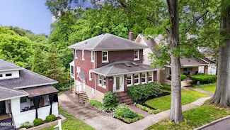 1859 Yale Dr, Louisville, KY 40205
