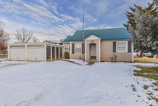 1002 E 5th St, Weiser, ID 83672