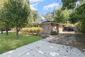 917 N 11th St, Temple, TX 76501