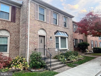 6032 Morgan Ct, Alexandria, VA 22312