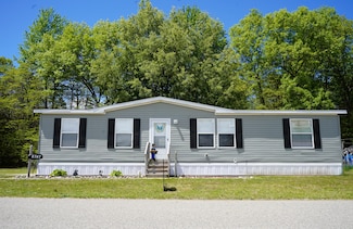 8747 Muirfield Dr, West Olive, MI 49460