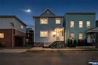 8 Essex St Unit 2, Nutley, NJ 07110