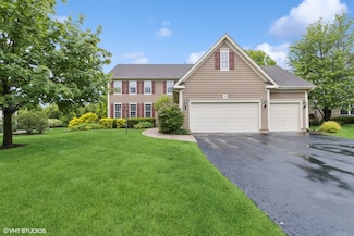 5 N Chestnut Ct, Hawthorn Woods, IL 60047