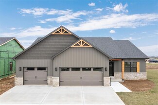 738 Conner Cir, Fairview Heights, IL 62208