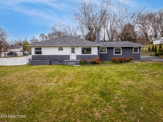 1112 Withlow Dr, Knoxville, TN 37912