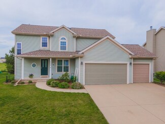 2880 Grey Hawk Dr, Normal, IL 61761