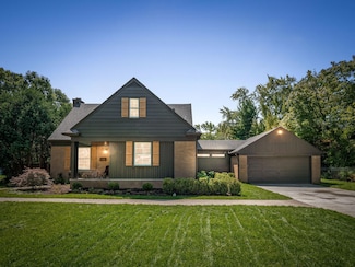 1025 W Southlawn Blvd, Birmingham, MI 48009