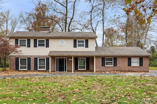 15 Chamblee Ln, Saint Louis, MO 63141