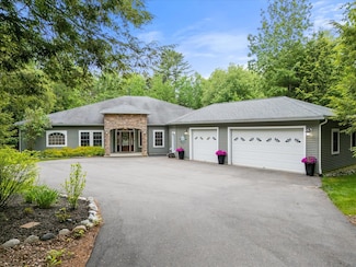 161 Foster Ave, Hampden, ME 04444