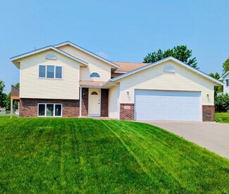 205 4th St NW, Saint Michael, MN 55376