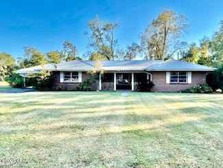 20823 SE Elmore Ave, Blountstown, FL 32424