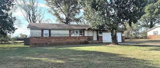 1294 Old Highway 33, Chouteau, OK 74337