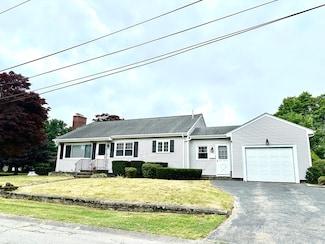 15 Evans St, Somerset, MA 02726