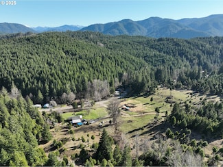 77220 Bar B L Ranch Rd, Westfir, OR 97492