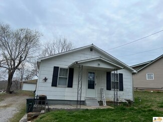 69 4th St, Tompkinsville, KY 42167
