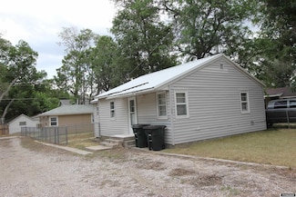 730 S 3rd St, Glenrock, WY 82637
