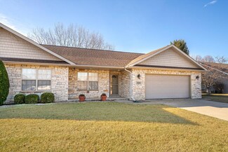 9850 Hart St, Saint John, IN 46373