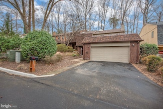 3613 Devilwood Ct, Fairfax, VA 22030