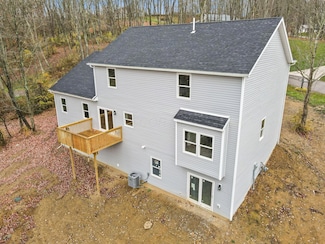 3070 Corbin Dr, Zanesville, OH 43701