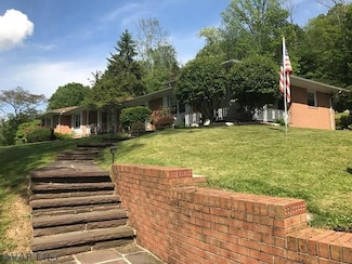 139 Woodland Ave, Bedford, PA 15522