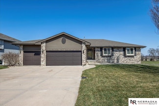 19438 Davy Jones Cir, Plattsmouth, NE 68048