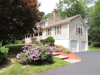 12 Cardinal Ln, Monroe, CT 06468
