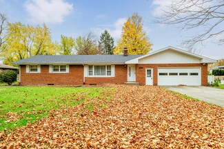 1884 Acorn Dr, Saint Joseph, MI 49085