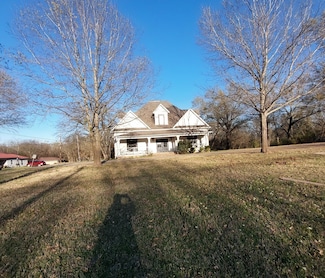 601 Holbrook St, Mount Vernon, TX 75457