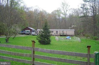 704 Rock Bridge Rd, Lost City, WV 26810