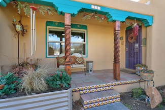434 Ash St NE, Albuquerque, NM 87106