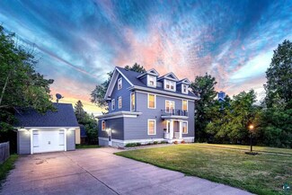 2222 E 4th St, Duluth, MN 55812