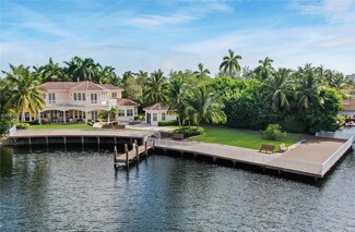 1290 Harbor Ct, Hollywood, FL 33019