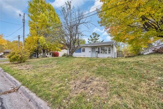 2311 23rd Street Ct, Bettendorf, IA 52722