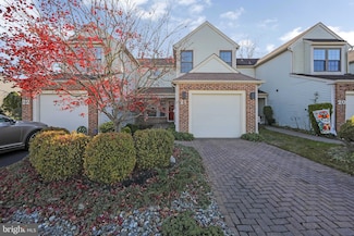 21 Zinnia Ct, Mount Laurel, NJ 08054
