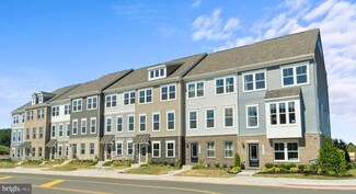 24164 Thurso Square, Sterling, VA 20166