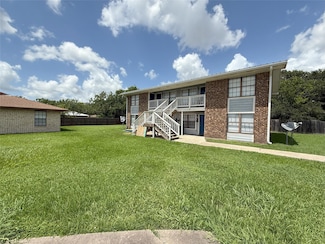 1601 Meadowview Dr, Port Lavaca, TX 77979