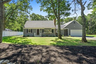 11 Captain Prestons Rd, Dennis, MA 02638