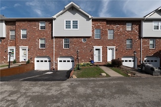 325 Carters Grove Dr, Gibsonia, PA 15044