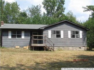 376 Mary Ln, Red Banks, MS 38661