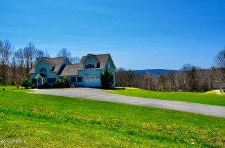 305 Covenant Cir, New Lebanon, NY 12125