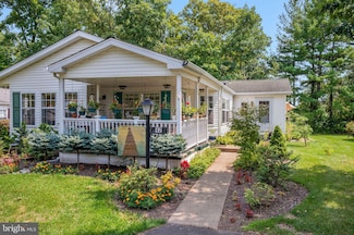 42 Elder Ct, New Hope, PA 18938