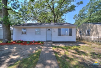2115 Valley St, Norton Shores, MI 49444