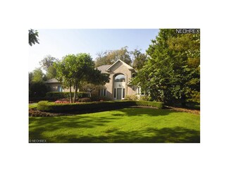 800 Village Trail, Gates Mills, OH 44040