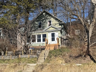 79 Hope St, Greenfield, MA 01301