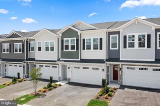 149 Leather Flower Dr, Lake Frederick, VA 22630