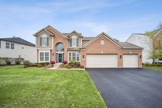 4021 Stratford Ln, Carpentersville, IL 60110