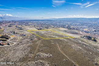 NKA Scenic Dr, Yakima, WA 98908