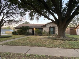 1122 Hidden Valley Dr, Houston, TX 77088