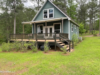 223 Mitchell Rd, Leakesville, MS 39451
