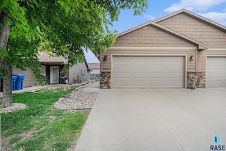 6808 S Witzke Ave, Sioux Falls, SD 57108
